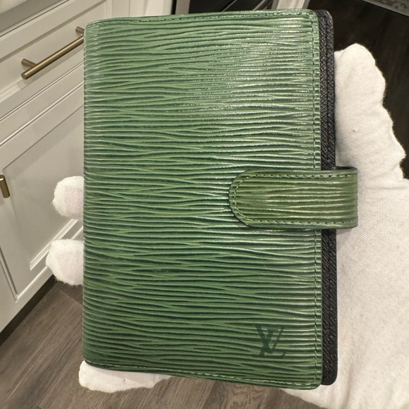 Louis Vuitton Green Epi Leather PM Agenda - Picture 1 of 8